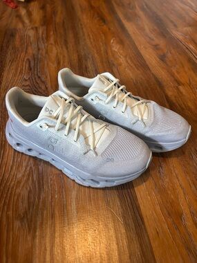 On Running Women’s CloudTilts sz 10 good used condition